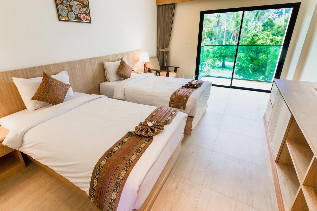 Airport Beach Hotel Phuket - Sha Extra Plus Nai Yang-stranden Eksteriør billede